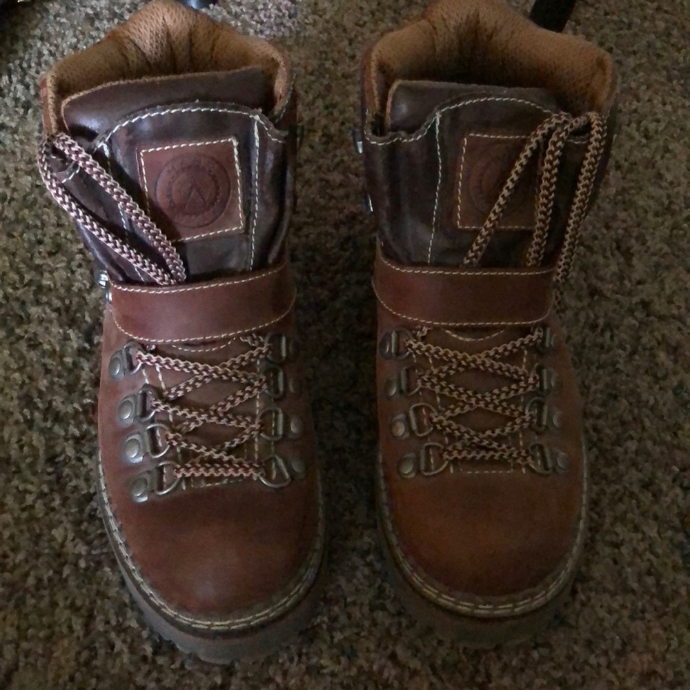 Candies Hard Wear Boots 8.5 genuine Leather
